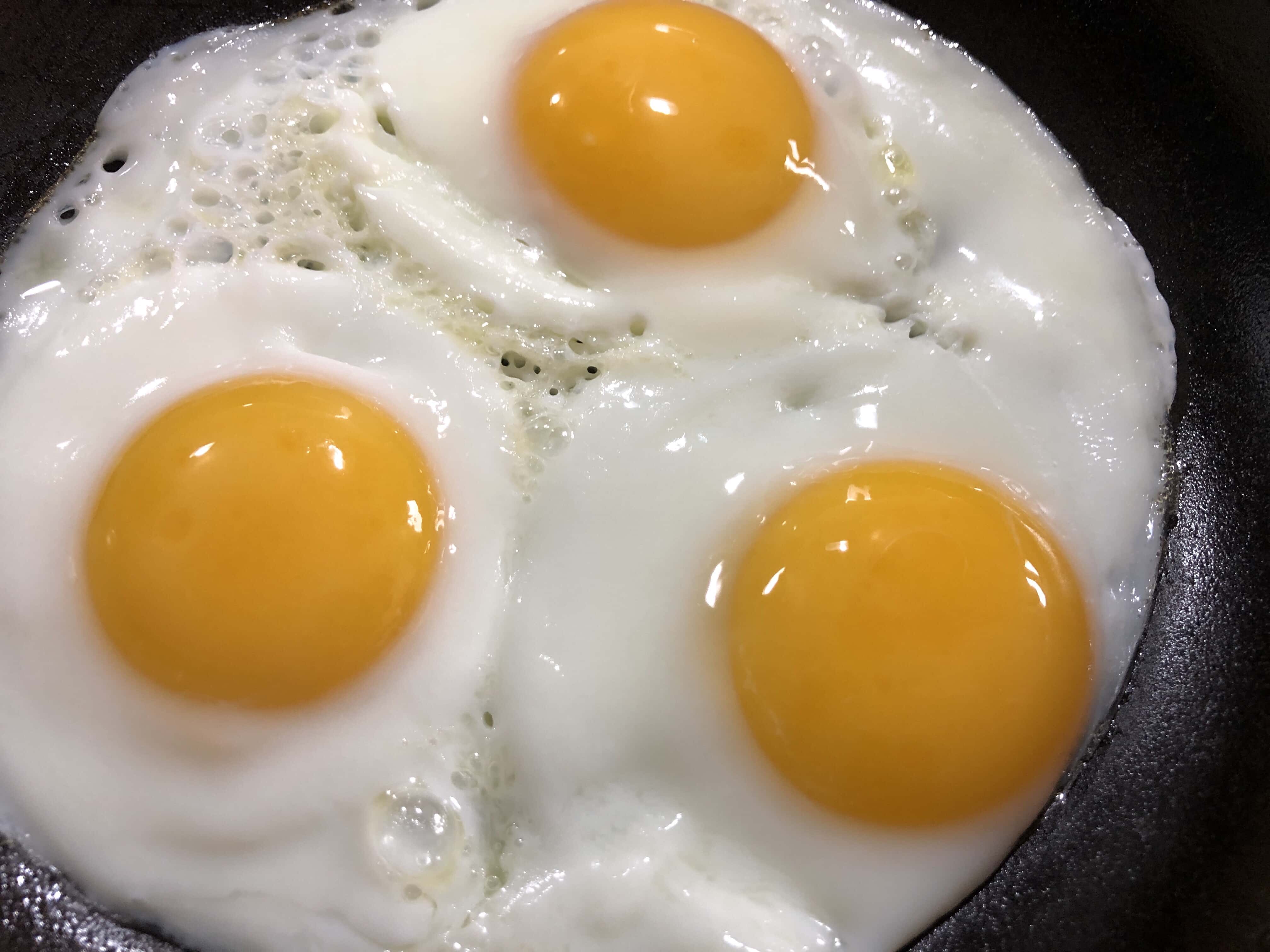 Perfect Fried Eggs - Framed Cooks